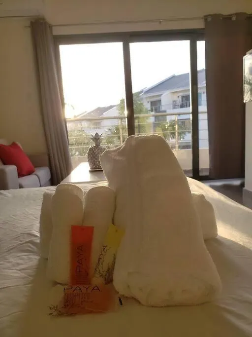 Convenient Studio Apt Near Airport, Beaches & Food Cupecoy  Apartamento